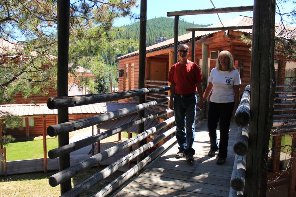 The Lodge At Lolo Hot Springs Экстерьер фото